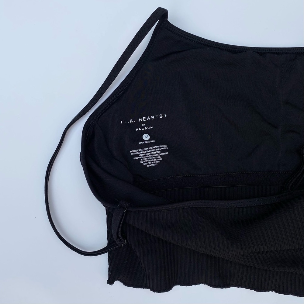 Black Ribbed Camisole Crop Top - Picture 2 of 3